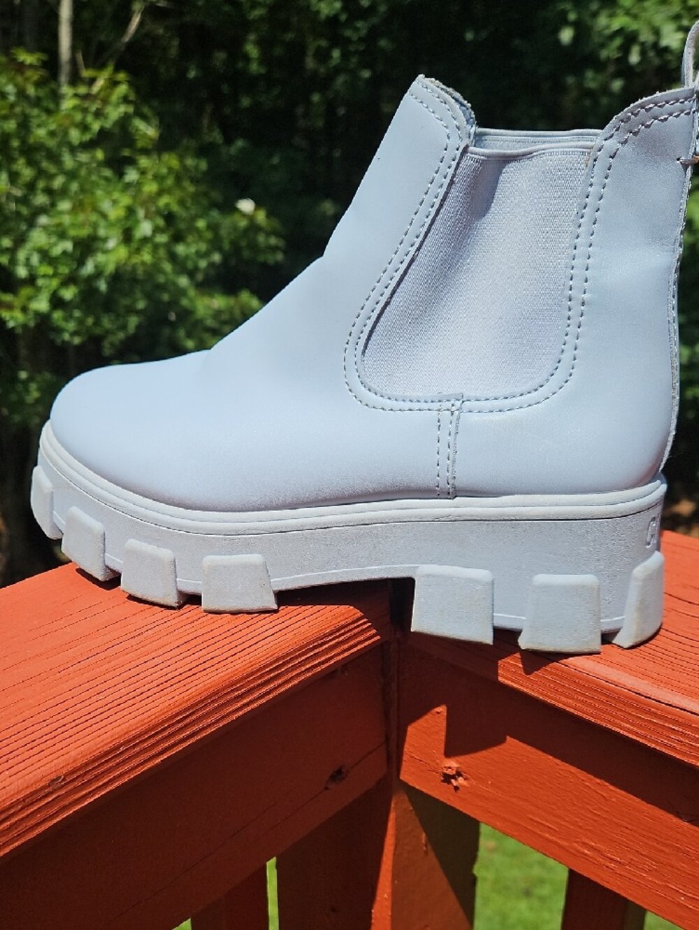 Circus by Sam Edelman Cloud Grey Chunky Platform Chelsea Boots Size 9